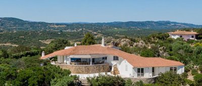 stunning-villa-for-sale-in-sardinia6