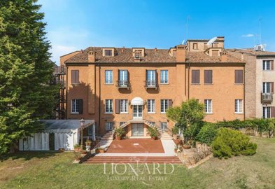 1 - Ferrara, Property