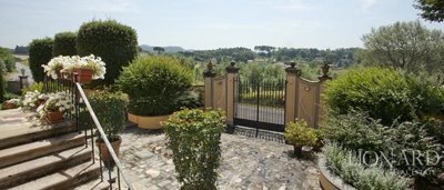 1834063villa-lucca-vendita