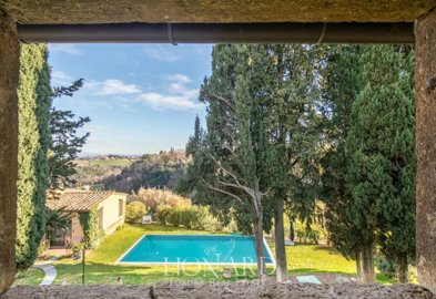 splendido-casale-in-san-gimignano61