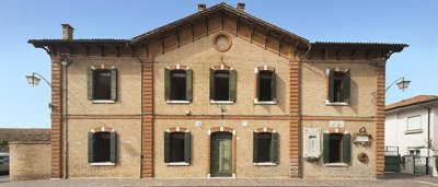 1 - Venice, Property