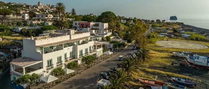 Image No.1-Propriété de 25 chambres à vendre à Lipari