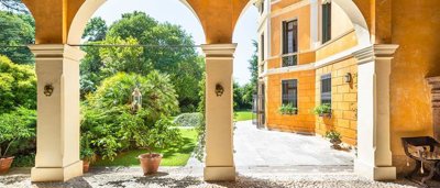 luxury-villa-in-veneto-for-sale-77