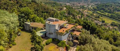 panoramic-villa-in-tuscany-for-sale1