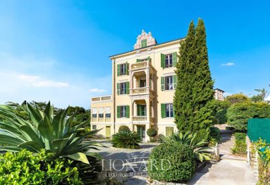 1 - Bordighera, Property