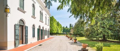 magnificent-villa-for-sale-in-veneto48