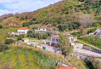 incantevole-villa-sul-golfo-di-salerno-79