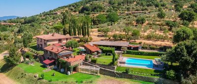 charming-farmhouse-in-tuscany-for-sale3