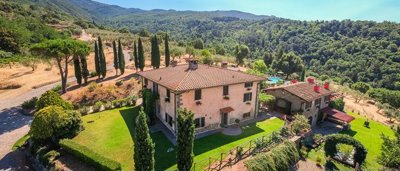 charming-farmhouse-in-tuscany-for-sale5