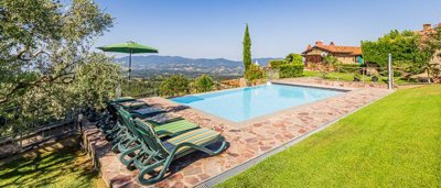 charming-farmhouse-in-tuscany-for-sale11