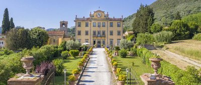 period-villa-in-tuscany-for-sale43