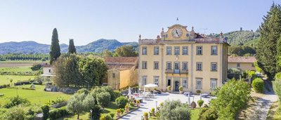 period-villa-in-tuscany-for-sale3