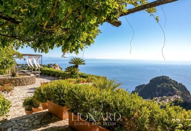 incantevole-villa-con-piscina-vista-mare158xx