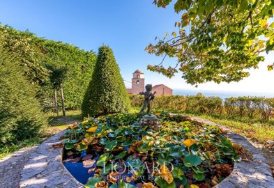 incantevole-villa-con-piscina-vista-mare206xx