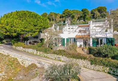 1 - Anacapri, Property