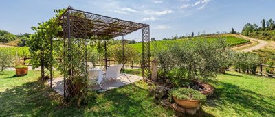 amazing-farmhouse-in-tuscany-for-sale-21