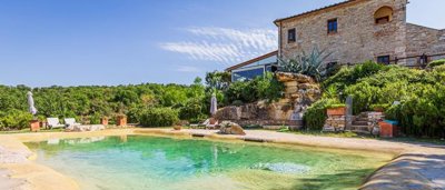 amazing-farmhouse-in-tuscany-for-sale-41