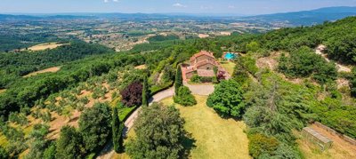 charming-property-in-tuscany-for-sale-0