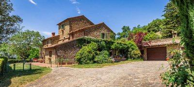 charming-property-in-tuscany-for-sale-14