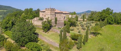 magnificent-castle-for-sale-in-emilia-romania