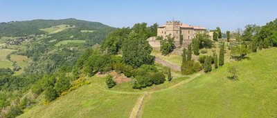 magnificent-castle-for-sale-in-emilia-romania