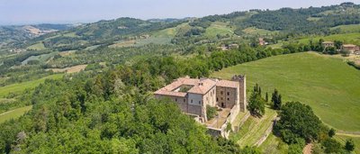 magnificent-castle-for-sale-in-emilia-romania