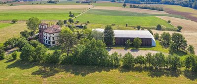 exclusive-property-with-a-horse-farm-for-sale