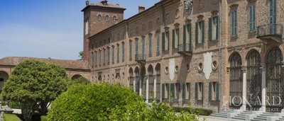 1781063castello-milano