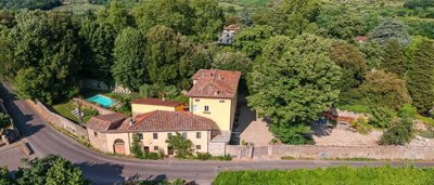 prestigious-villa-with-pool-in-tuscany