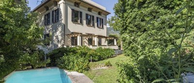 luxury-villa-with-pool-in-liguria-41