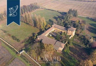 1 - Pavia, Property