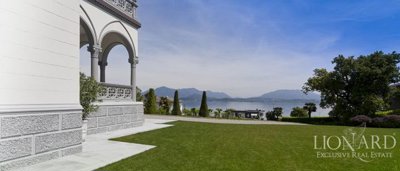 1580735villa-lago-maggiore