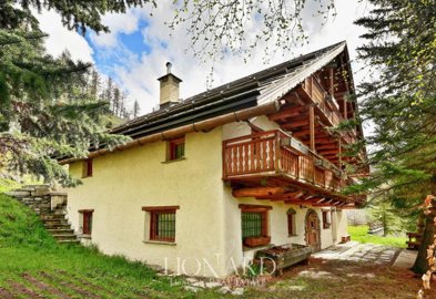 1 - Sestriere, Property