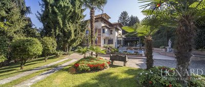 2022451villa-lusso-laghi