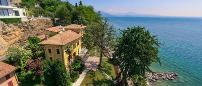 1 - Manerba Del Garda, Property