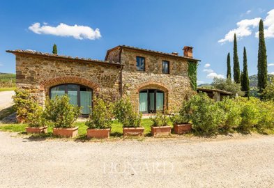 meravigliosa-villa-toscana-in-vendita-nel-chi