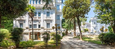 prestigious-hotel-near-rome-for-sale83