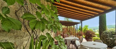 wonderful-farmhouse-in-tuscany-for-sale56