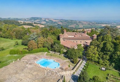 luxury-castle-piacenza111xxl