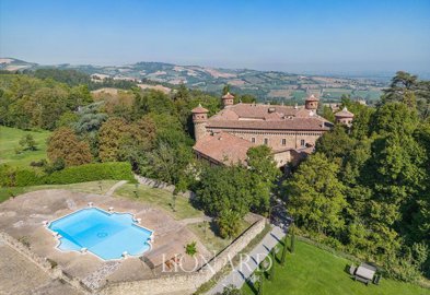 luxury-castle-piacenza112xxl