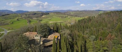 06-castello-vendita--toscana