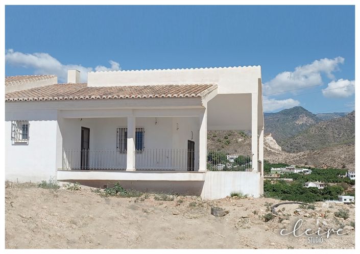 Image No.1-3 Bed Villa for sale