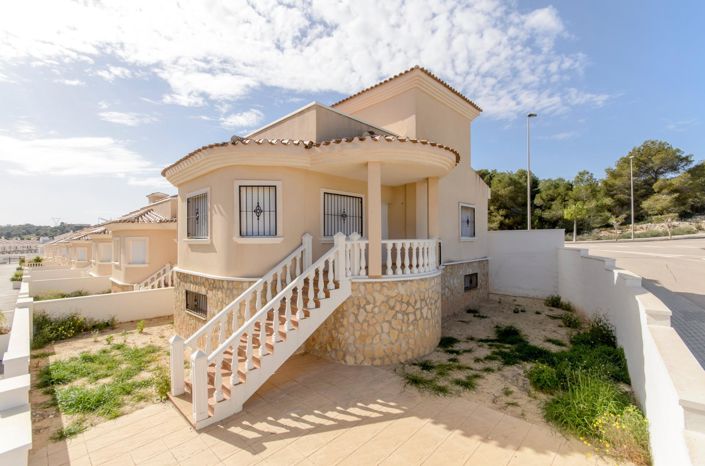 Image No.1-4 Bed Villa for sale