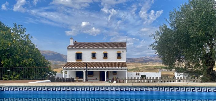 Image No.1-4 Bed Cortijo for sale