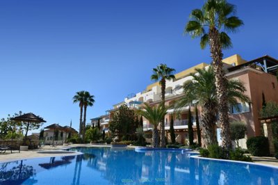 aphrodite-springs-swimming-pool-area