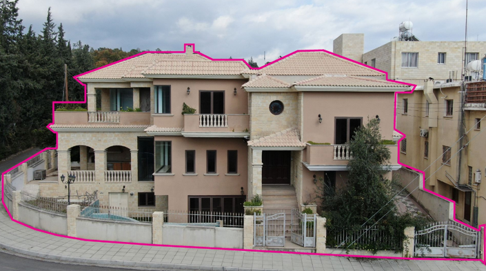 Image No.1-5 Bed House for sale