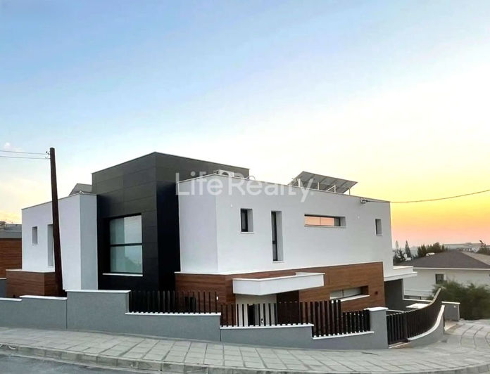 Image No.1-5 Bed House for sale