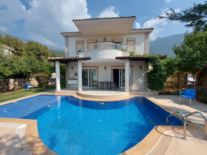 Image No.1-4 Bed Villa for sale