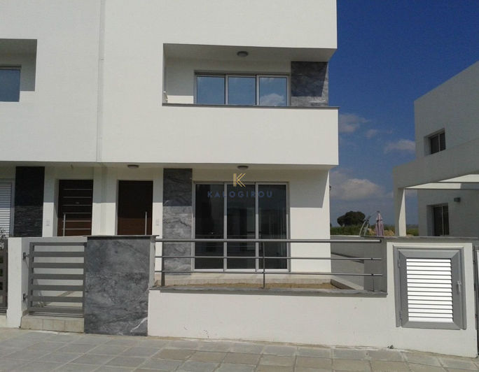 Image No.1-3 Bed House for sale