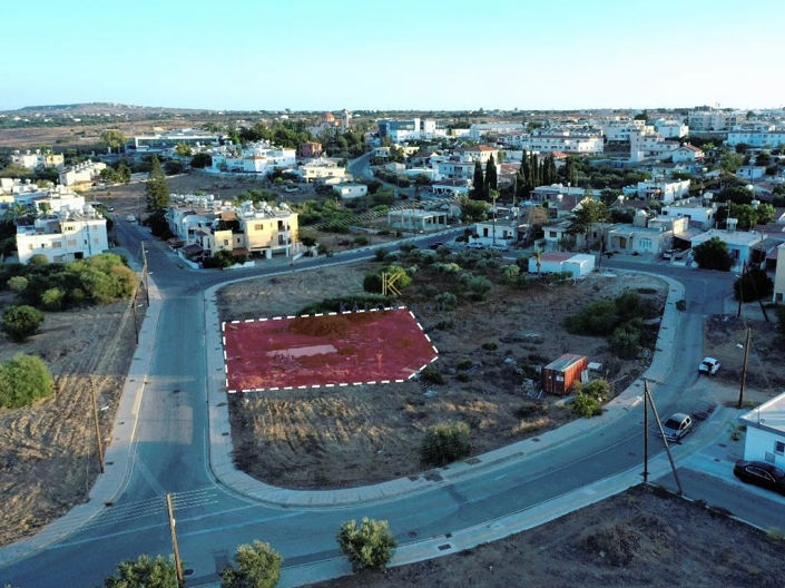 Image No.1-Terrain à vendre à Paralimni